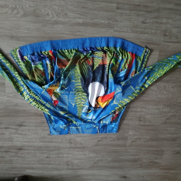 Sassy Jones Outfit - Picture 2 of 5